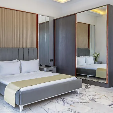 Enki Spinoza Thermal Hotel 5*